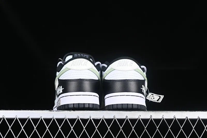 All Categories Nk SB Dunk Series Nk SB Dunk Low Low-top sneakers Nk Dunk Low Rolling in Black and white yellow panda Graffiti simple SB strap low-top casual sneakers DD1503-101